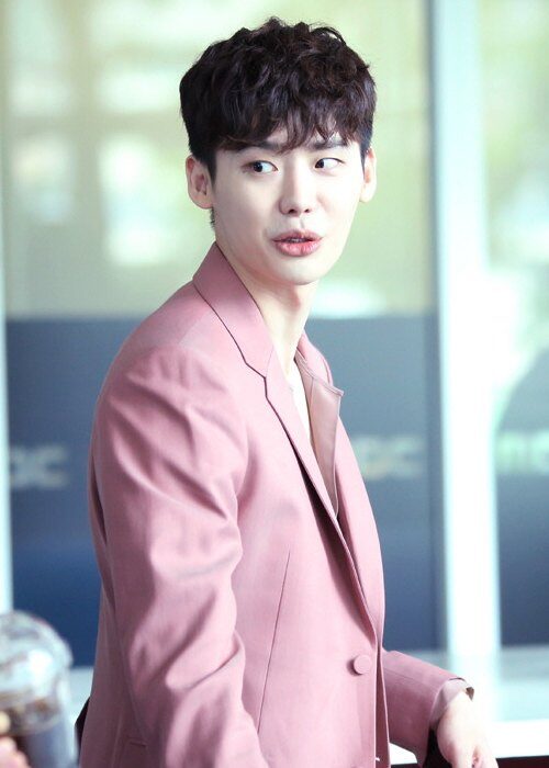 lee-jong-suk-as-seen-in-july-2016-1815466