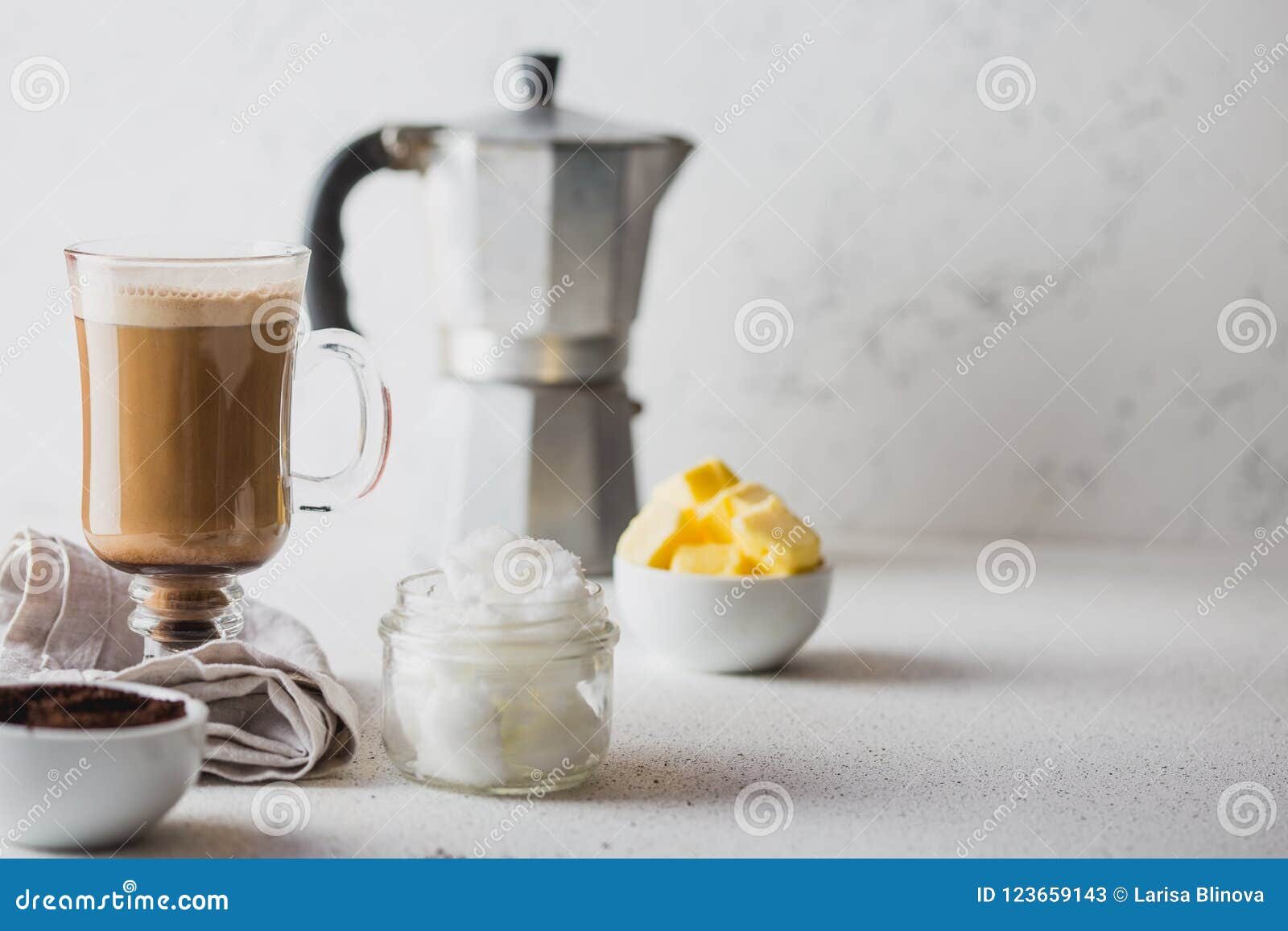 bulletproof-coffee-ketogenic-keto-diet-coffe-blended-coconut-oil-butter-cup-bulletproof-coffee-bulletproof-coffee-123659143-5210776
