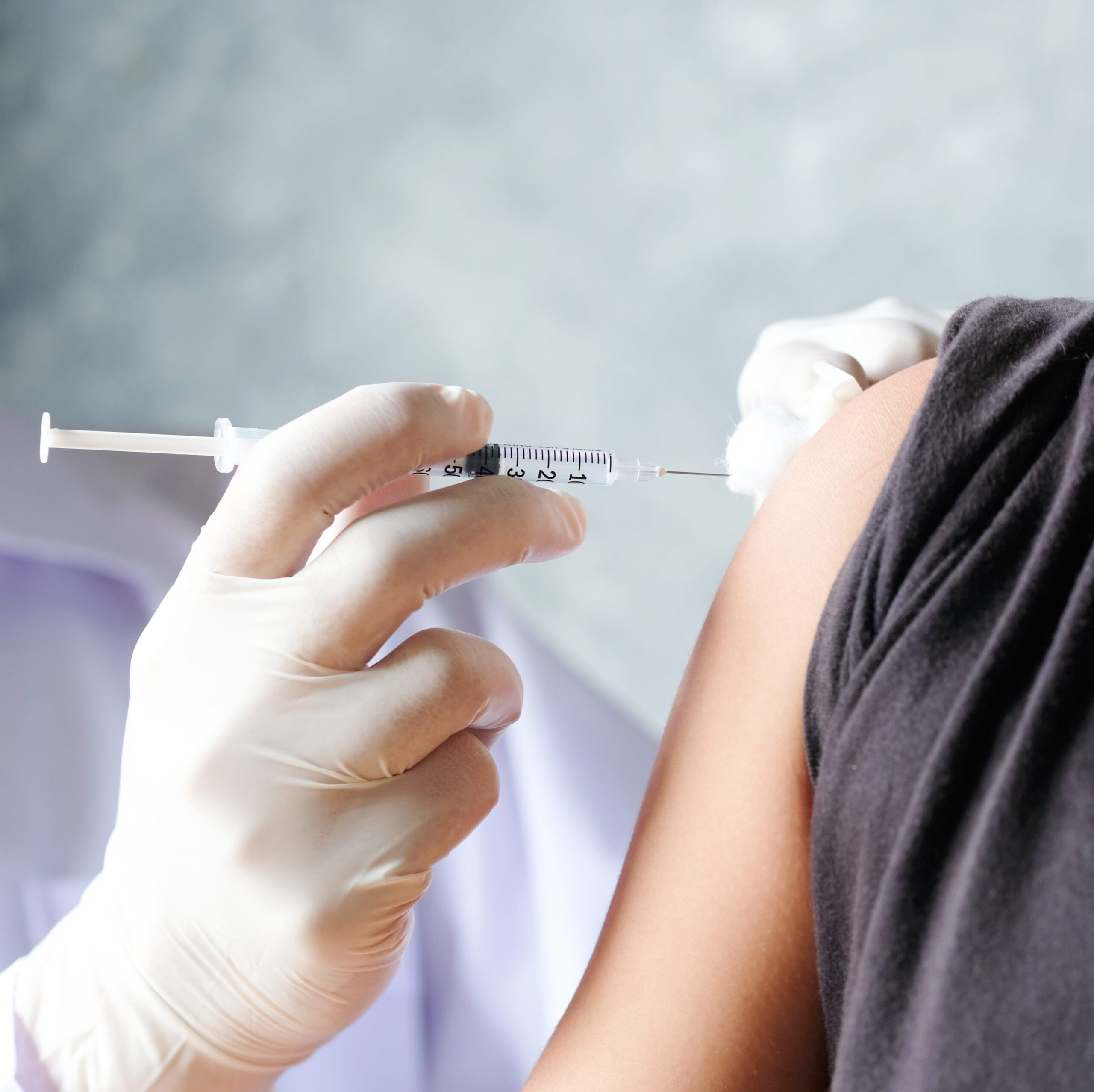hand-of-doctor-holding-syringe-and-medicine-bottle-royalty-free-image-1081205870-1545247600-2149592