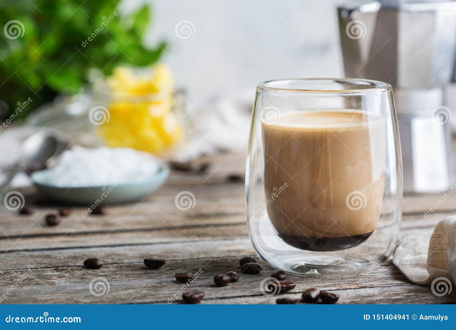 keto-ketogenic-bulletproof-coffee-coconut-oil-ghee-butter-healthy-clean-eating-concept-diet-breakfast-morning-table-151404941-3191103