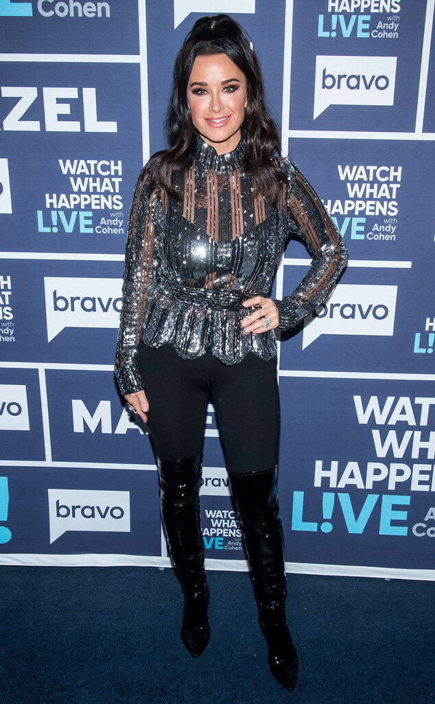 rs_634x1024-190508181001-634-kyle-richards-wwhl-me-5819-2724268