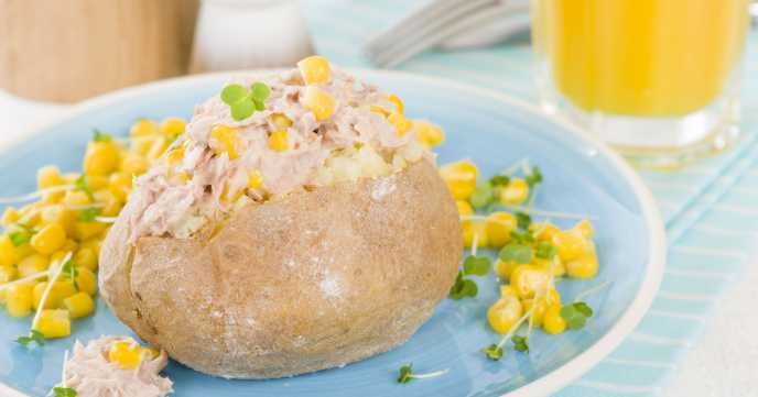 jacket-potato-with-tuna-article-4536729